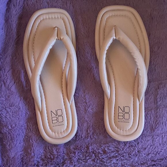 Puffy Sandals - Picture 3 of 4